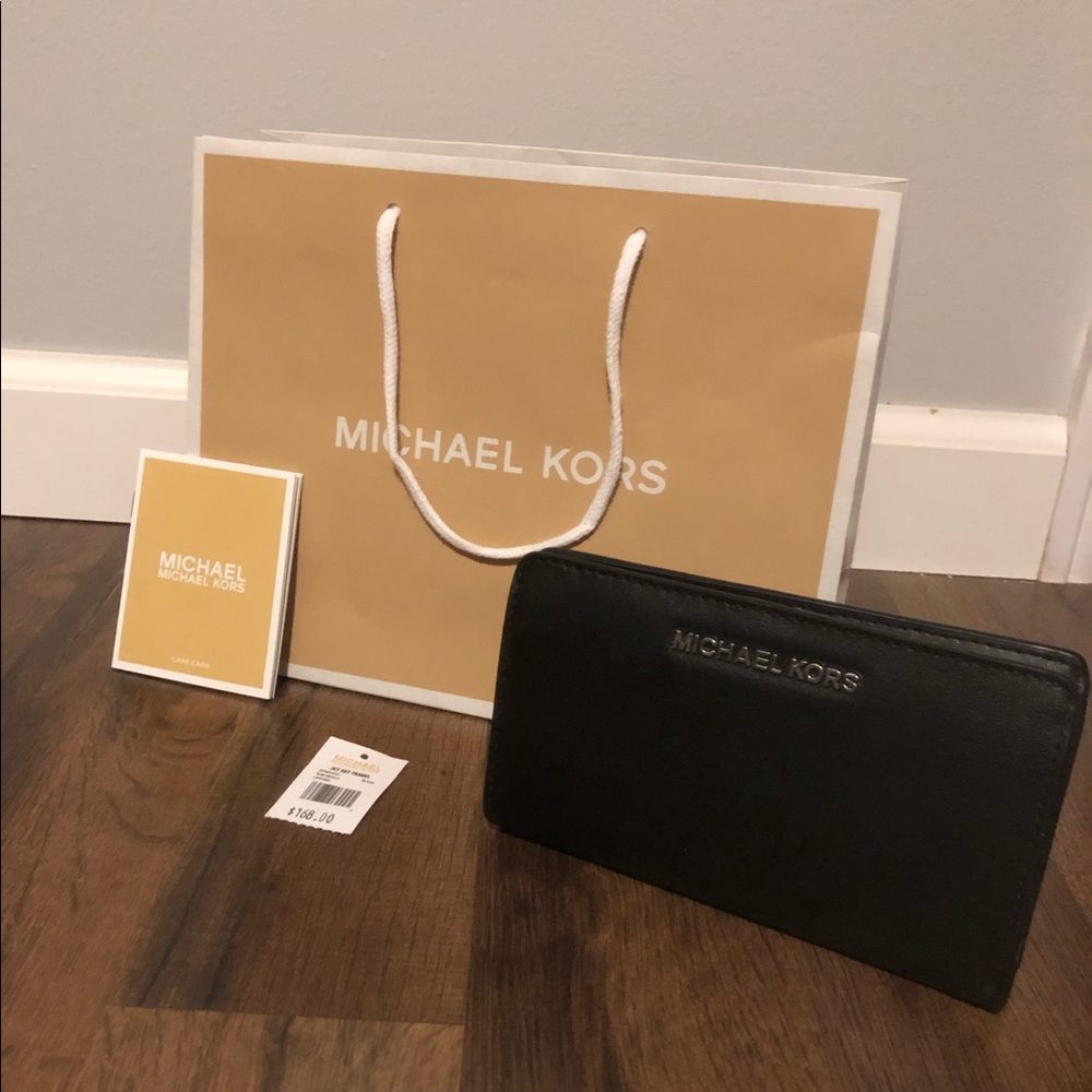 Michael Kors Wallet NWT